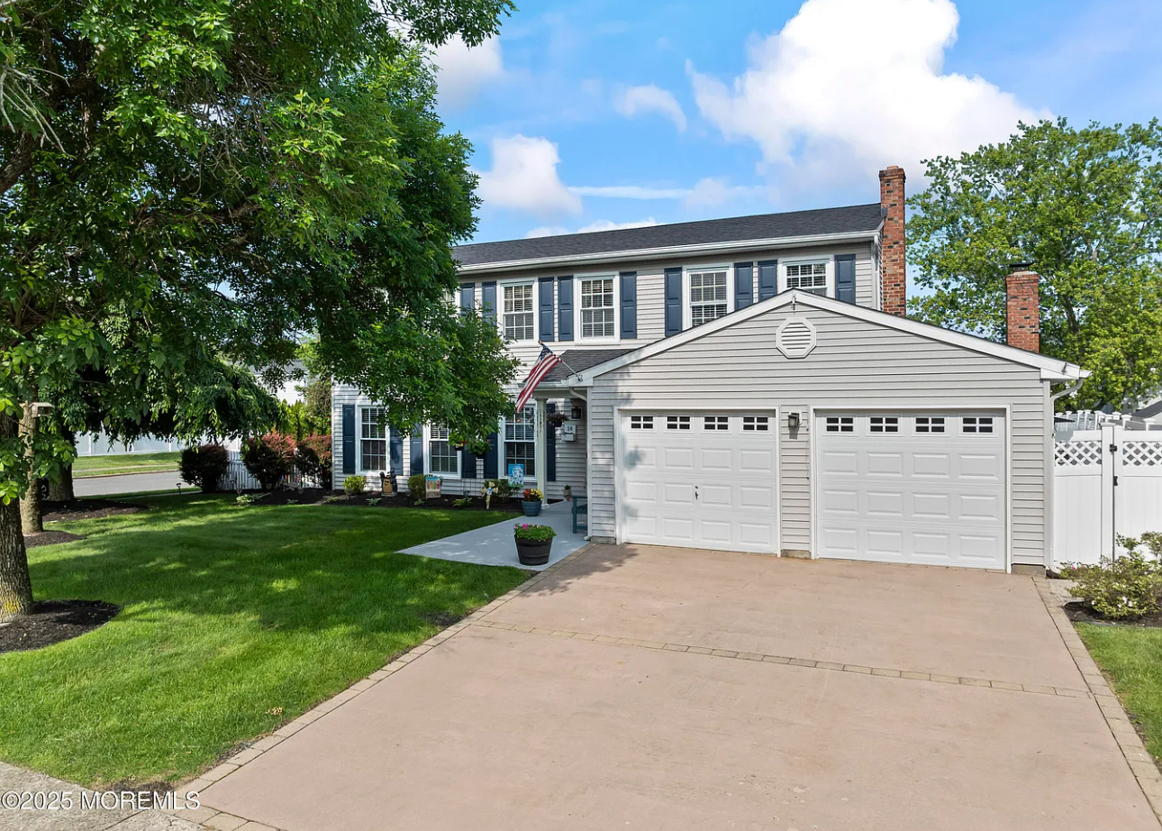 14 Evergreen Place