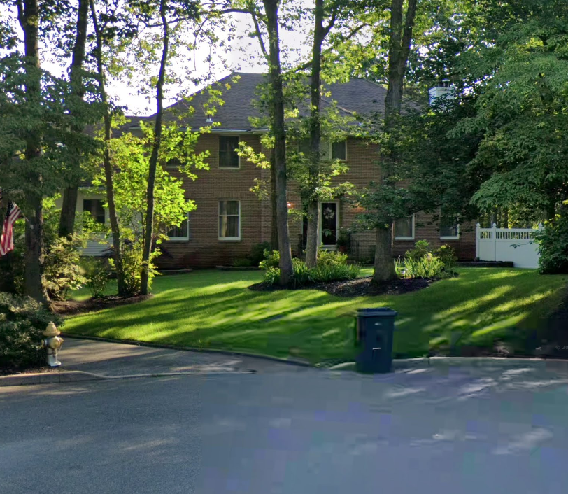 1925 Kenilworth Court